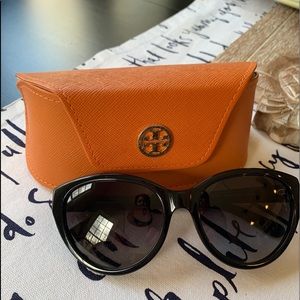 Tory Burch Cat-eye Sunnies